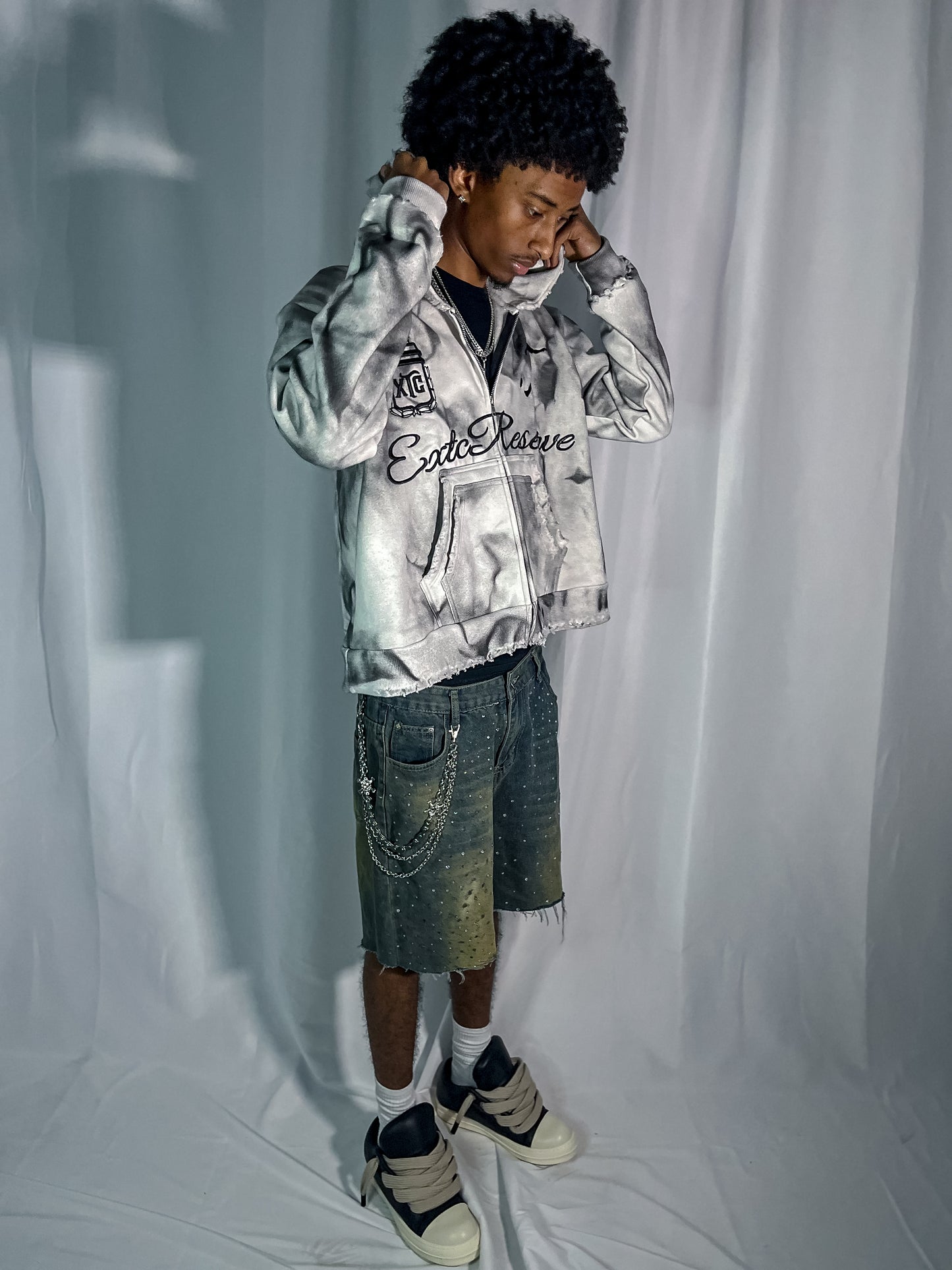 'VVs' Blue Jorts